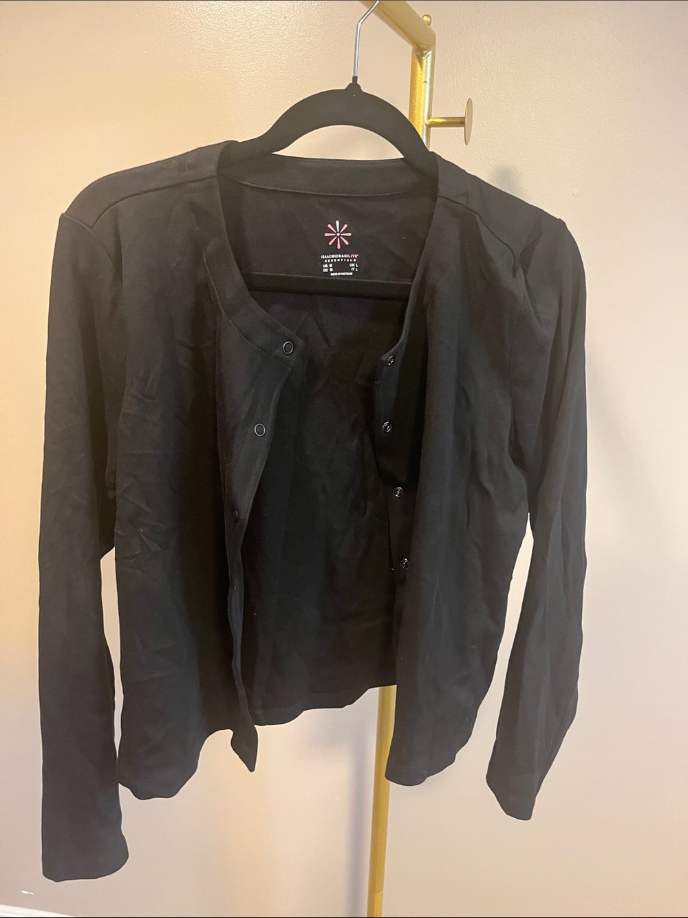 Isaac Mizrahi Black Button-Front Women's Cardigan